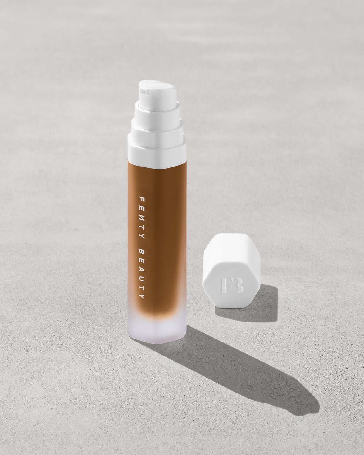 Soft'lit Naturally Luminous Longwear Foundation — 445