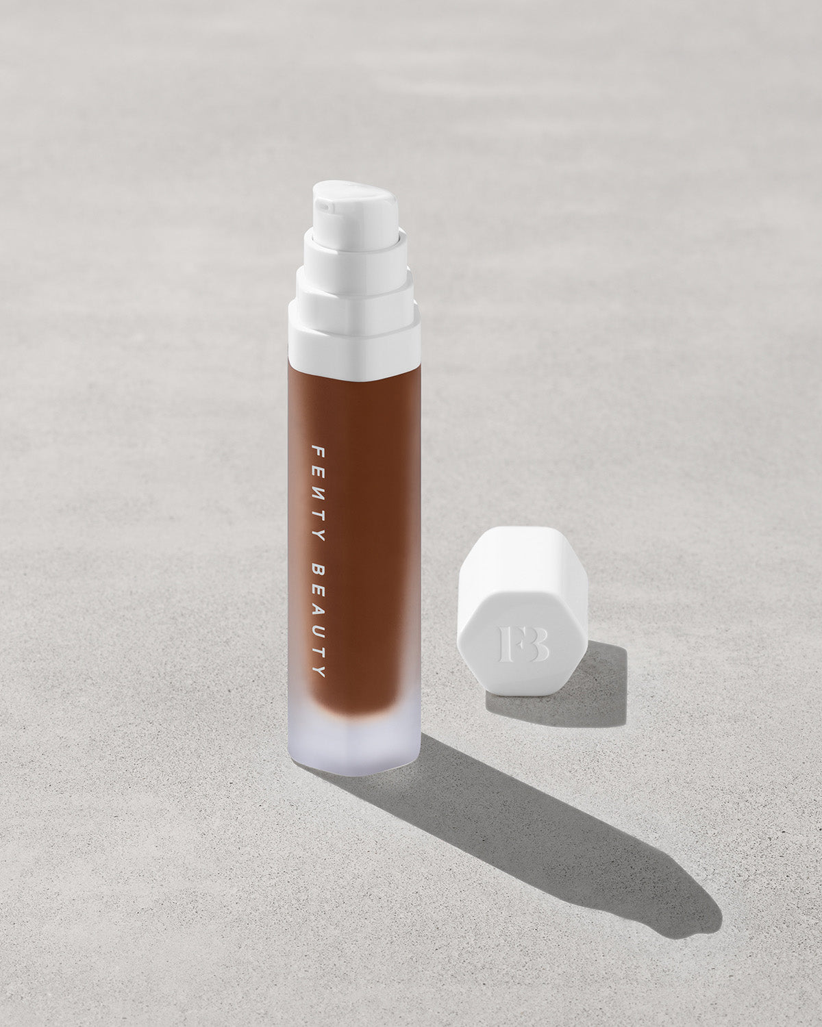 Soft'lit Naturally Luminous Longwear Foundation — 490