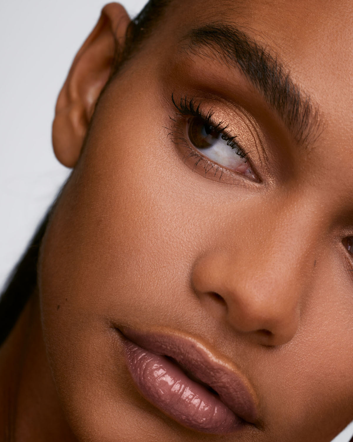 We're Even Hydrating Longwear Concealer — 335W